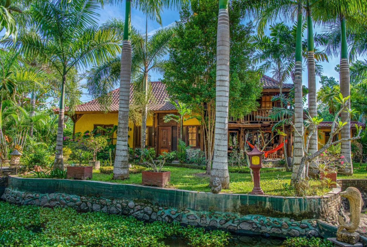 Hotel Stanley Lombok Mataram Exterior foto