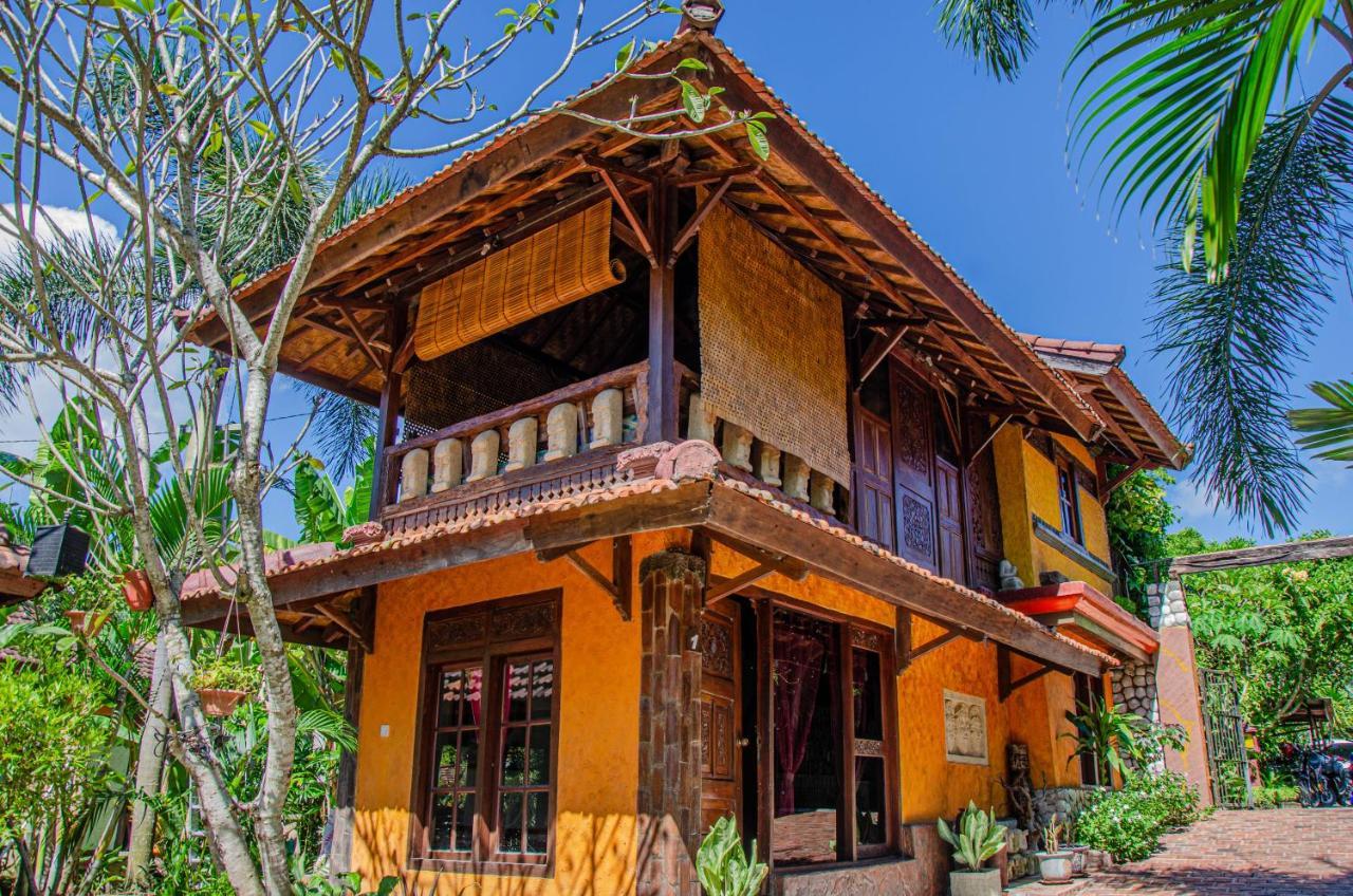 Hotel Stanley Lombok Mataram Habitación foto